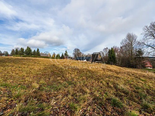 Prodej stavebního pozemku 4018 m²