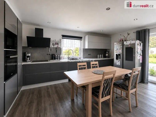 Prodej domu 135 m², pozemek 1037 m²