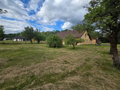 Prodej stavebního pozemku 3049 m²