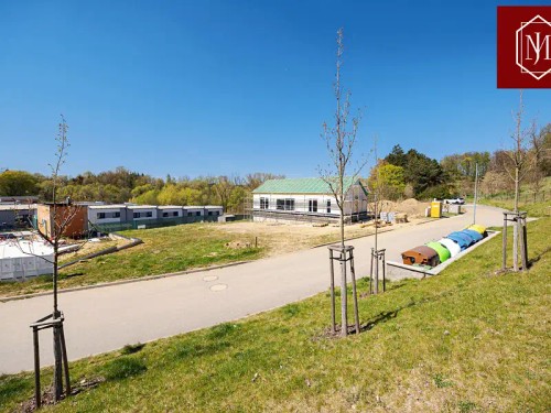 Prodej stavebního pozemku 697 m²