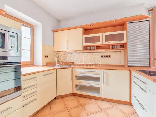 Prodej domu 233 m², pozemek 885 m²