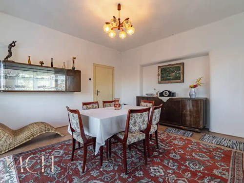 Prodej domu 330 m², pozemek 1144 m²