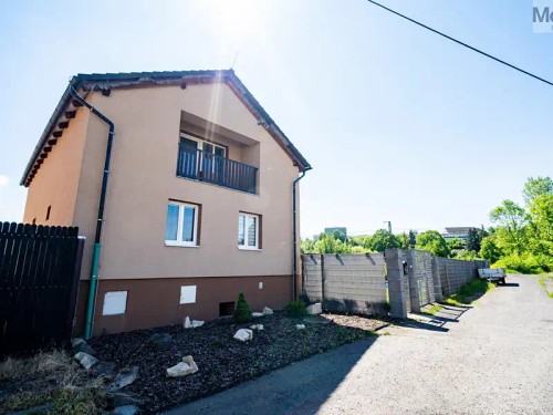 Prodej domu 195 m², pozemek 699 m²