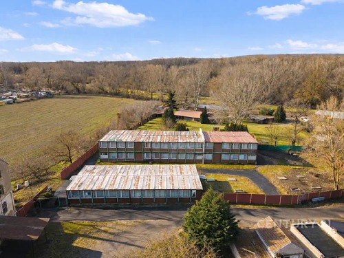 Prodej domu 1048 m², pozemek 2692 m²