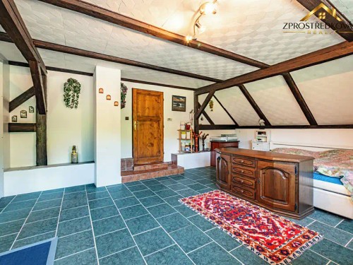 Prodej domu 258 m², pozemek 2807 m²