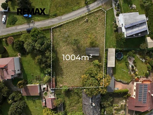 Prodej stavebního pozemku 1004 m²