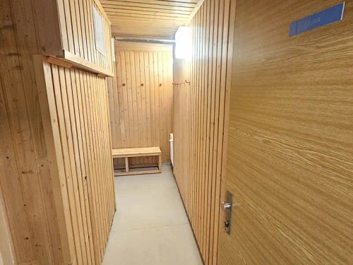 Prodej domu 1047 m², pozemek 12508 m²