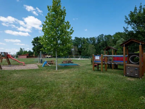 Prodej stavebního pozemku 1215 m²