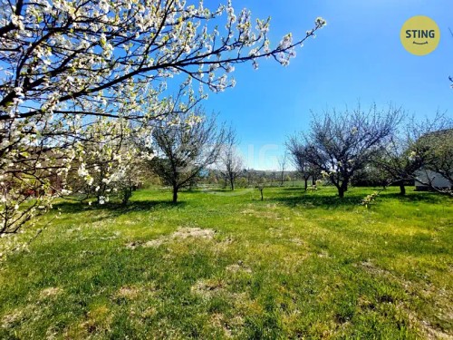 Prodej stavebního pozemku 698 m²
