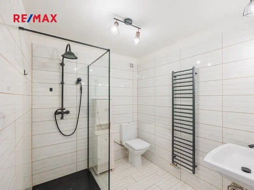 Prodej domu 688 m², pozemek 287 m²