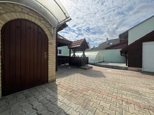 Prodej domu 220 m², pozemek 249 m²