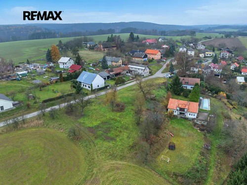 Prodej stavebního pozemku 872 m²