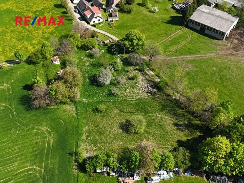 Prodej stavebního pozemku 1993 m²