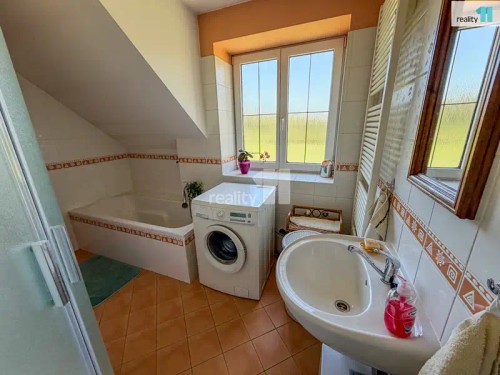 Prodej domu 200 m², pozemek 6424 m²
