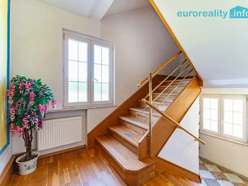 Prodej domu 210 m², pozemek 1068 m²