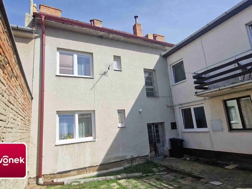 Prodej domu 200 m², pozemek 696 m²