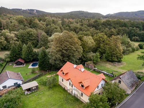 Prodej domu 248 m², pozemek 990 m²