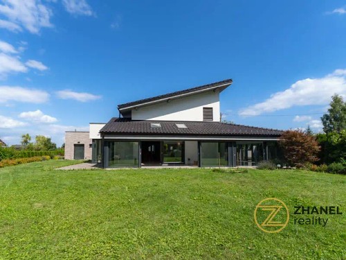 Prodej domu 351 m², pozemek 1603 m²