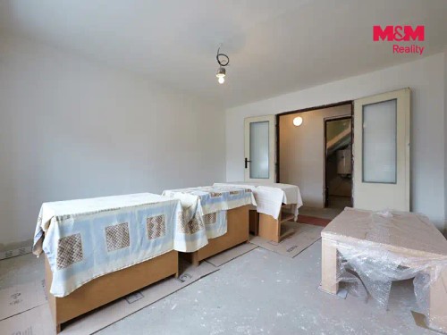 Prodej domu 240 m², pozemek 1701 m²