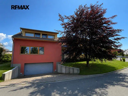 Prodej vily 700 m², pozemek 1399 m²