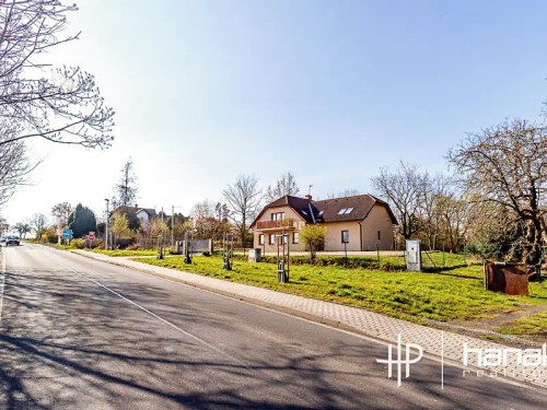 Prodej domu 259 m², pozemek 2016 m²