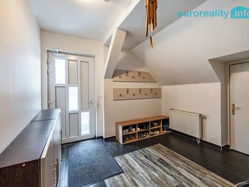 Prodej domu 229 m², pozemek 588 m²