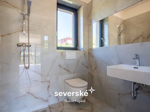 Prodej bytu 4+kk 165 m²