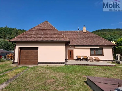 Prodej domu 200 m², pozemek 1427 m²