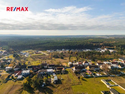 Prodej stavebního pozemku 832 m²