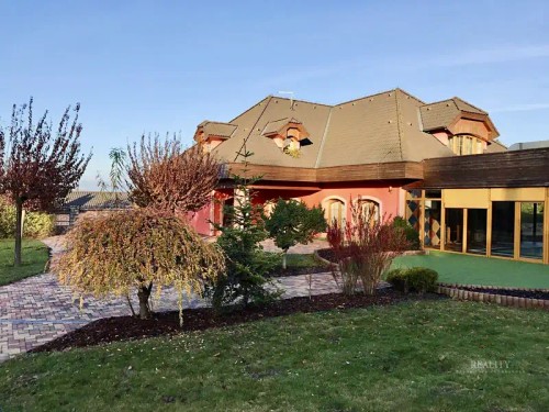 Prodej domu 295 m², pozemek 2077 m²