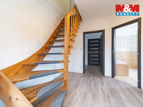 Prodej domu 127 m², pozemek 1194 m²