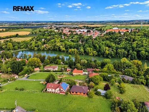 Prodej stavebního pozemku 918 m²