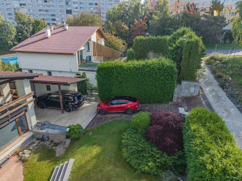 Prodej domu 331 m², pozemek 1512 m²
