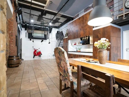 Prodej atypického bytu 240 m²