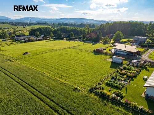 Prodej stavebního pozemku 1255 m²