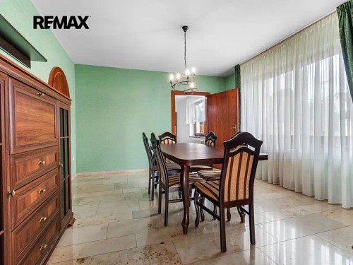 Prodej domu 570 m², pozemek 1464 m²