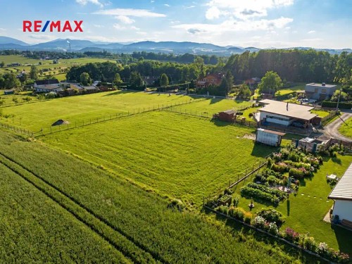 Prodej stavebního pozemku 1255 m²