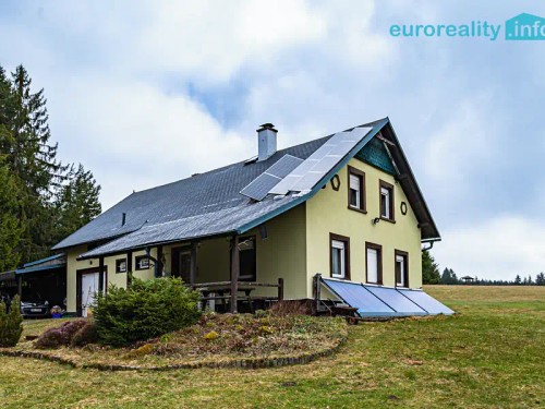 Prodej chalupy 178 m², pozemek 25612 m²