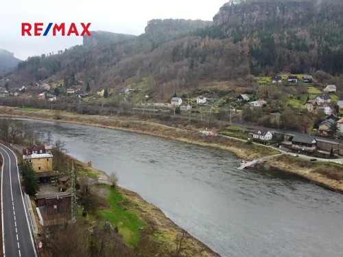 Prodej stavebního pozemku 1057 m²