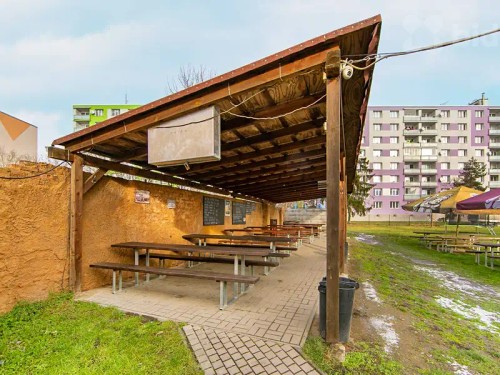 Prodej stavebního pozemku 1932 m²