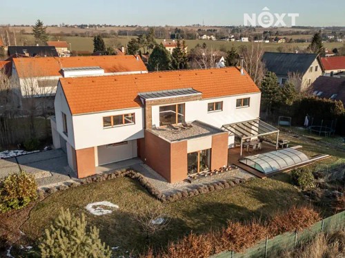 Prodej domu 304 m², pozemek 1352 m²