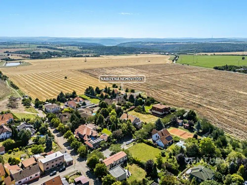 Prodej stavebního pozemku 975 m²