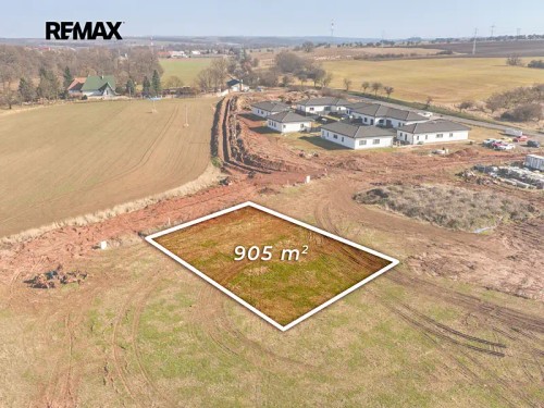 Prodej stavebního pozemku 905 m²