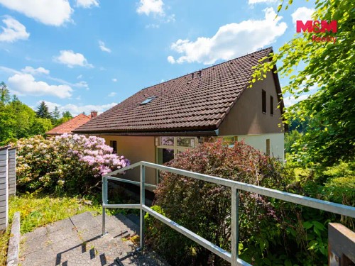 Prodej domu 250 m², pozemek 976 m²