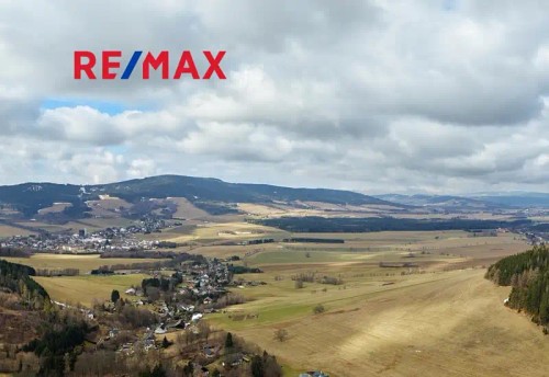 Prodej stavebního pozemku 1745 m²