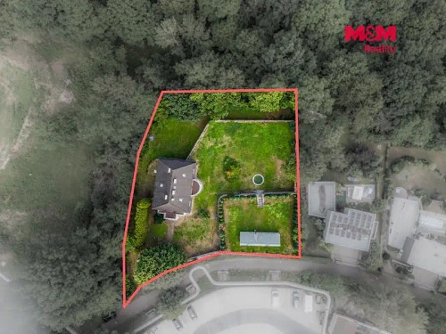 Prodej domu 445 m², pozemek 2441 m²
