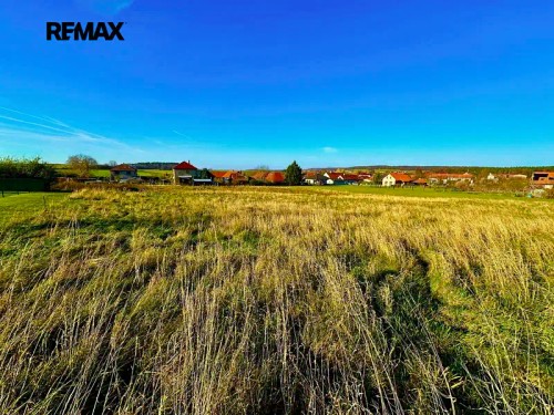 Prodej stavebního pozemku 5742 m²
