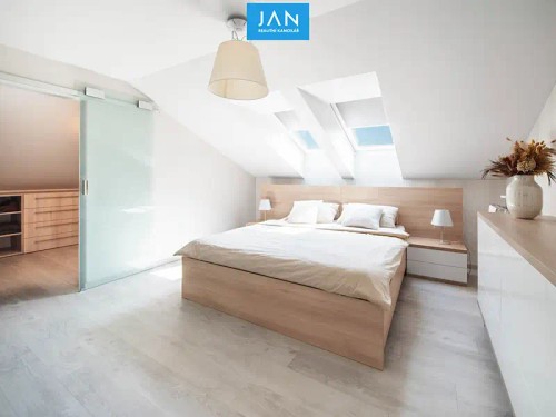 Prodej domu 385 m², pozemek 1560 m²