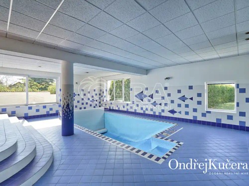 Prodej domu 435 m², pozemek 1865 m²