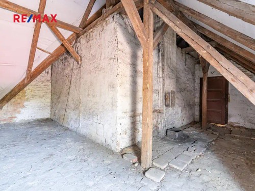 Prodej domu 686 m², pozemek 892 m²